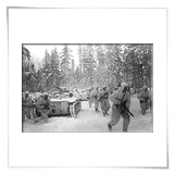 Воины 1-й Московской Пролетарской дивизии 
в наступлении, 28 декабря 1941 г.
